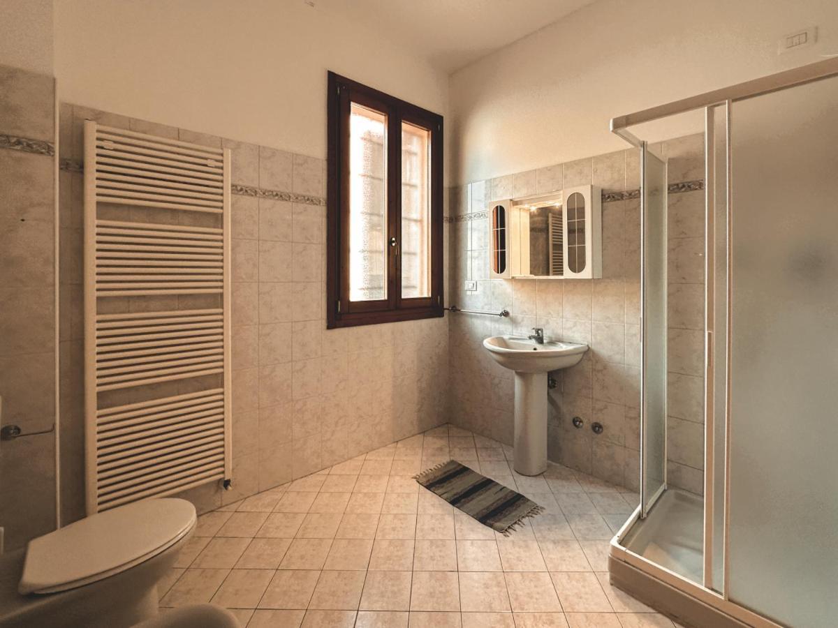 Casa Vacanze Medicina Buitenkant foto
